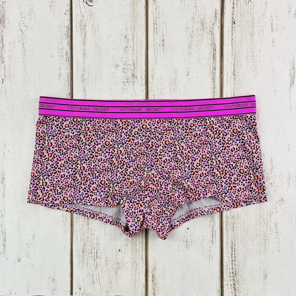 Victoria’s Secret Shortie Pantie Large